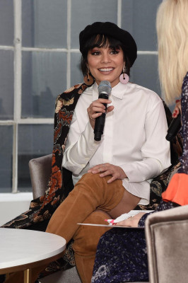 Vanessa Hudgens – SIMPLY NYC Conference VIP Dinner in NYC