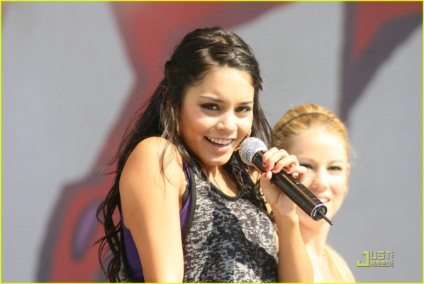 Vanessa Hudgens pic #266863
