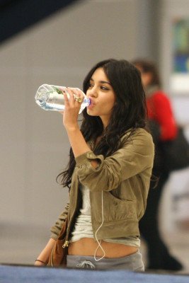 Vanessa Hudgens pic #151000