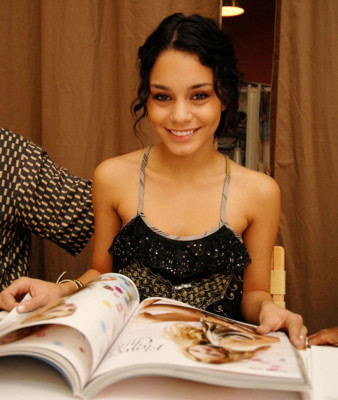 Vanessa Hudgens pic #144766