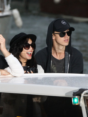 Vanessa Hudgens pic #556399