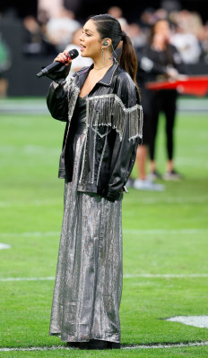 Vanessa Hudgens - Allegiant Stadium in Las Vegas, Nevada 12/05/2021