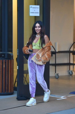Vanessa Hudgens - Los Angeles 11/11/2021