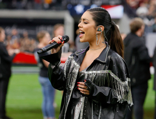 Vanessa Hudgens - Allegiant Stadium in Las Vegas, Nevada 12/05/2021