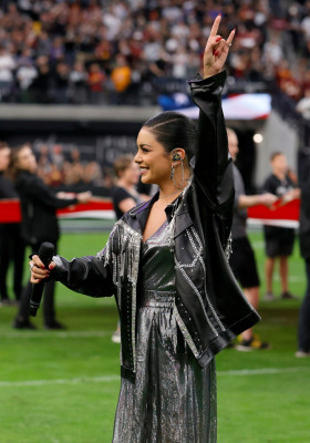 Vanessa Hudgens - Allegiant Stadium in Las Vegas, Nevada 12/05/2021