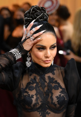 Vanessa Hudgens - 2022 MET Gala 05/02/2022