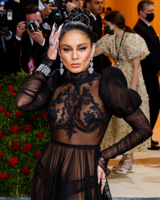 Vanessa Hudgens - 2022 MET Gala 05/02/2022