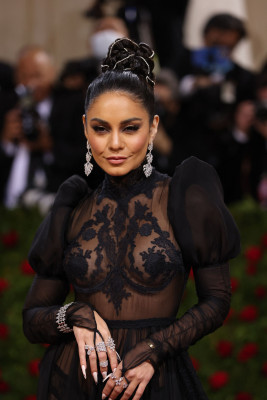 Vanessa Hudgens - 2022 MET Gala 05/02/2022