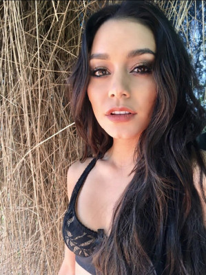 Vanessa Hudgens pic #983922