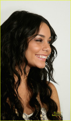 Vanessa Hudgens pic #147346