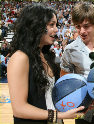 Vanessa Hudgens pic #147490