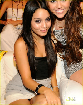 Vanessa Hudgens pic #266839