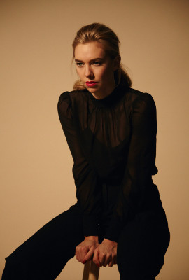 Vanessa Kirby pic #931371