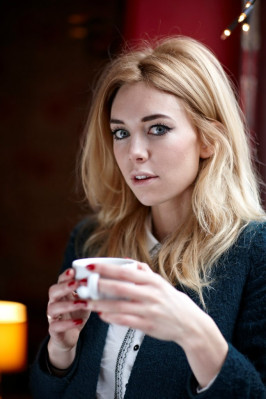 Vanessa Kirby - Debra Hurford Brown Photoshoot