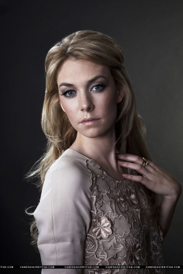 Vanessa Kirby pic #990384