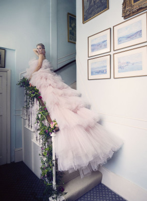 Vanessa Kirby in Harper’s Bazaar Magazine, UK June 2018