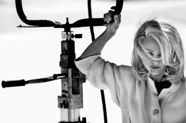 Vanessa Paradise by Anton Corbijn
