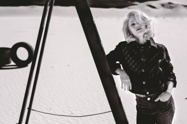 Vanessa Paradise by Anton Corbijn