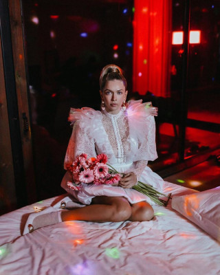 Вера Брежнева на съемках клипа 
