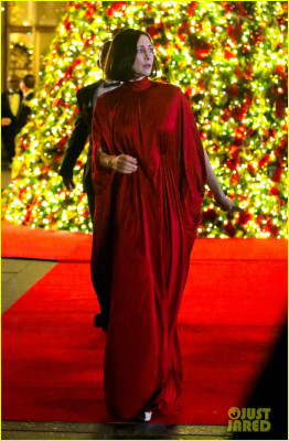 Vera Farmiga - Hawkeye (2021) On Set in New York 12/10/2020