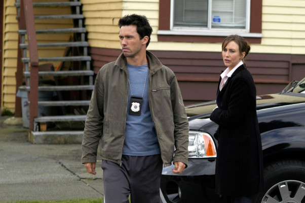 Vera Farmiga - Touching Evil (2004) 1x01 &#039;Pilot&#039;