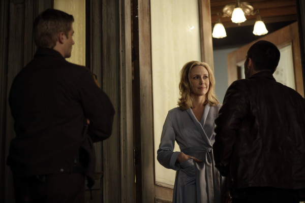 Vera Farmiga - Bates Motel (2013) 1x02 &#039;Nice Town You Picked, Norma...&#039;