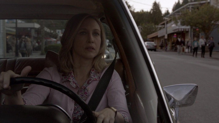 Vera Farmiga - Bates Motel (2013) 1x02 &#039;Nice Town You Picked, Norma...&#039;