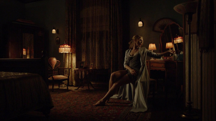 Vera Farmiga - Bates Motel (2013) 1x02 &#039;Nice Town You Picked, Norma...&#039;