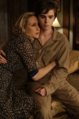 Vera Farmiga - Bates Motel (2013) 1x03 &#039;What&#039;s Wrong With Norman&#039;