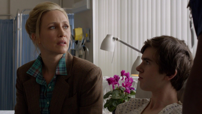 Vera Farmiga - Bates Motel (2013) 1x03 &#039;What&#039;s Wrong With Norman&#039;