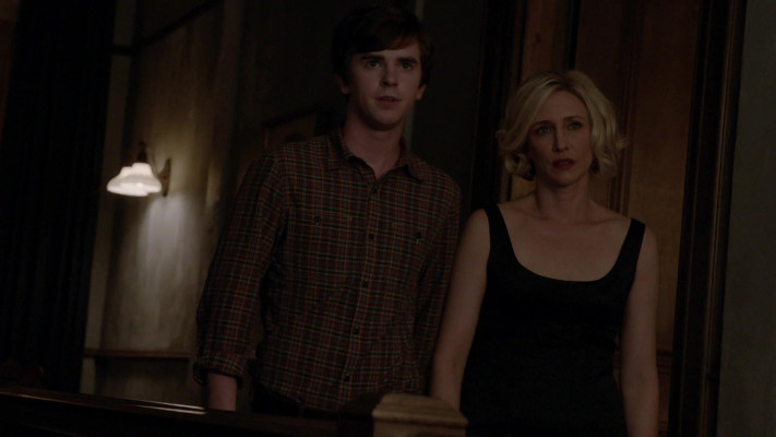 Vera Farmiga - Bates Motel (2014) 2x04 &#039;Check-Out&#039;
