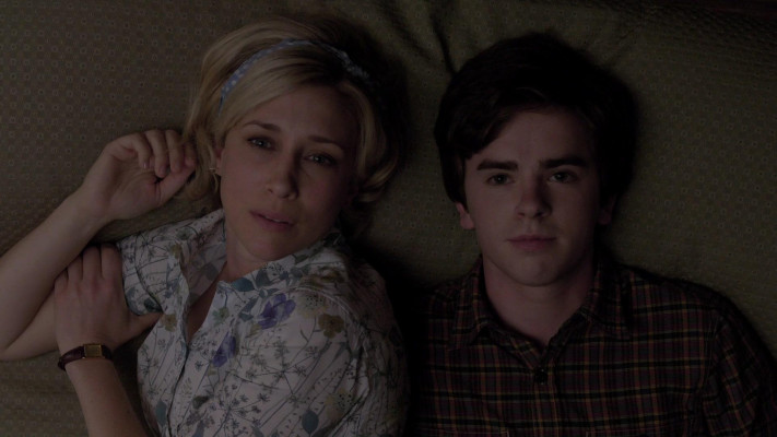 Vera Farmiga - Bates Motel (2014) 2x04 &#039;Check-Out&#039;