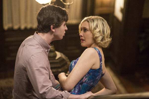 Vera Farmiga - Bates Motel (2014) 2x08 &#039;Meltdown&#039;