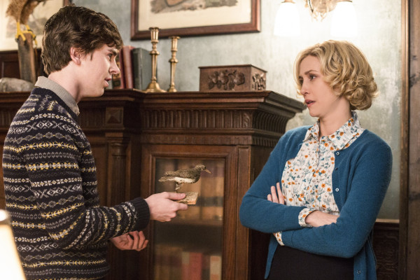 Vera Farmiga - Bates Motel (2014) 2x08 &#039;Meltdown&#039;