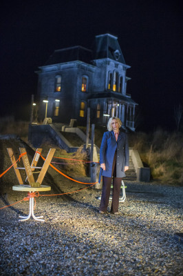 Vera Farmiga - Bates Motel (2015) 3x09 &#039;Crazy&#039;