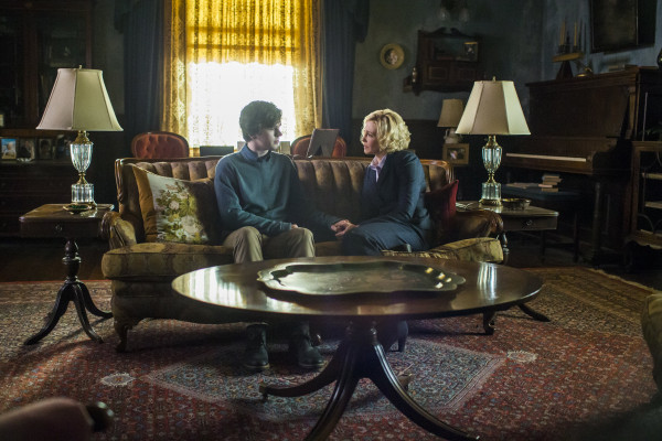 Vera Farmiga - Bates Motel (2015) 3x10 &#039;Unconscious&#039;