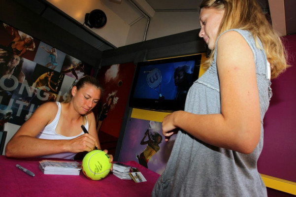 photo 8 in Vera Zvonareva gallery [id419556] 2011-09-14 00:00:00