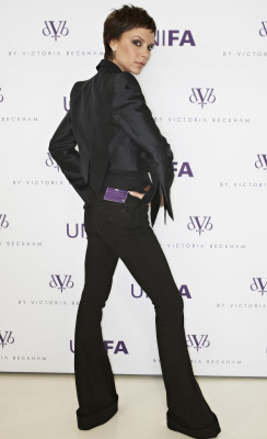 photo 28 in Victoria Beckham gallery [id113095] 2008-10-20 00:00:00