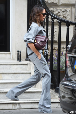 Victoria Beckham - Leaving The Galerie Thaddaeus Ropac