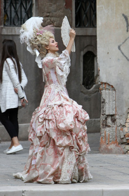 Victoria Justice - Photoshoot in Venice 10/04/2019