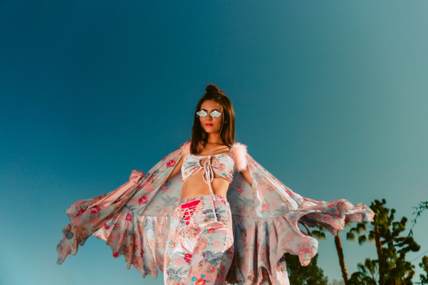 Victoria Justice - Too Fckin Nice (2021)