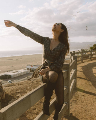 Victoria Justice 11/12/2021