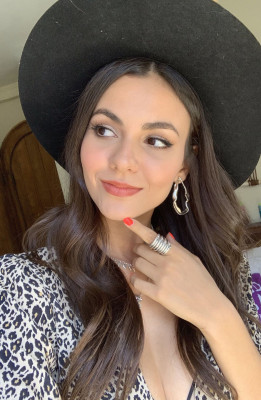 VICTORIA JUSTICE for Popsugar, August 2019