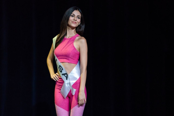 Victoria Justice – “Queen America” Promo Photos and Videos (2018)