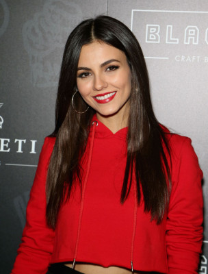 Victoria Justice – Black Tap Grand Opening in Las Vegas