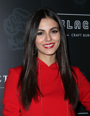 Victoria Justice – Black Tap Grand Opening in Las Vegas