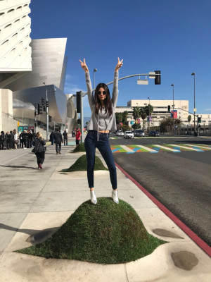 Victoria Justice – Social Media