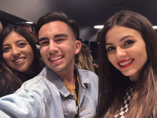 Victoria Justice – Social Media