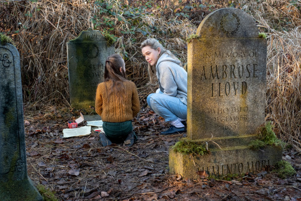 Victoria Pedretti - The Haunting Of Bly Manor 1.04 &#039;The Way It Came&#039; (2020)