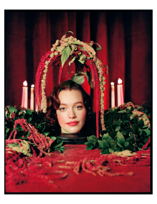 Victoria Pedretti - Rose &amp; Ivy (2021)